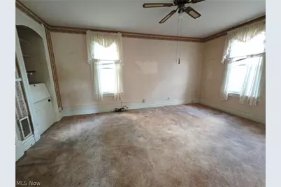 37 N 4th Street, Martins Ferry, OH 43935 - Photo 10