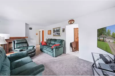 3195 Sunnybrooke Drive, Youngstown, OH 44511 - Photo 6