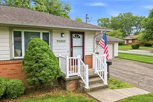3195 Sunnybrooke Dr, Youngstown, OH 44511 - Photo 4