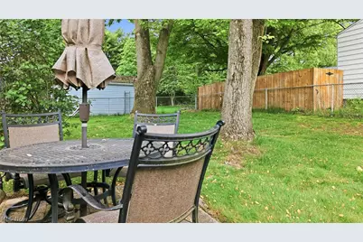 3195 Sunnybrooke Drive, Youngstown, OH 44511 - Photo 32