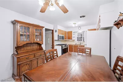 3195 Sunnybrooke Drive, Youngstown, OH 44511 - Photo 10