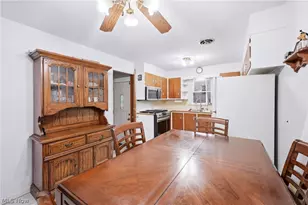 3195 Sunnybrooke Dr, Youngstown, OH 44511 - Photo 10