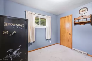 3195 Sunnybrooke Dr, Youngstown, OH 44511 - Photo 16