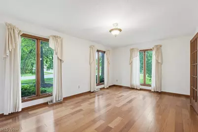 951 S Azalea Boulevard, Barberton, OH 44203 - Photo 16