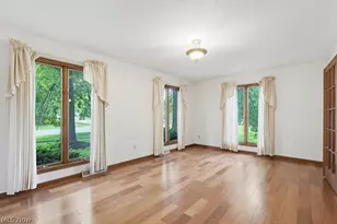 951 S Azalea Blvd, Barberton, OH 44203 - Photo 16