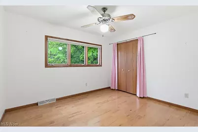 951 S Azalea Boulevard, Barberton, OH 44203 - Photo 34