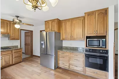 951 S Azalea Boulevard, Barberton, OH 44203 - Photo 22