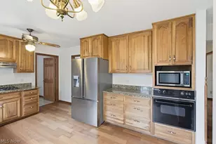 951 S Azalea Blvd, Barberton, OH 44203 - Photo 22