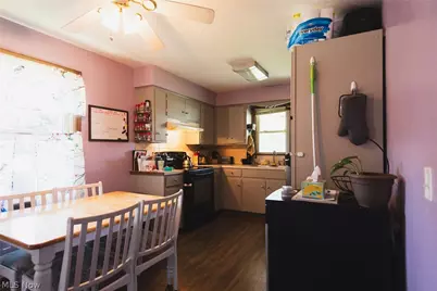 701 Jones Street, Hubbard, OH 44425 - Photo 4