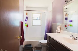 701 Jones St, Hubbard, OH 44425 - Photo 10