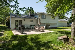 23630 Carriage Ln, North Olmsted, OH 44070 - Photo 8