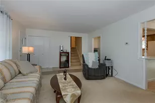 23630 Carriage Ln, North Olmsted, OH 44070 - Photo 16