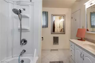 23630 Carriage Ln, North Olmsted, OH 44070 - Photo 34