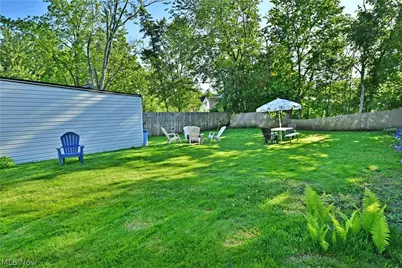 394 Meadowbrook Avenue SE, Warren, OH 44483 - Photo 12