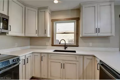 219 Pinehurst Drive, Dover, OH 44622 - Photo 8