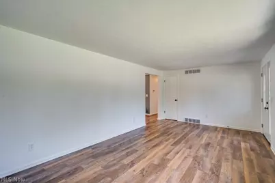 1704 Plymouth Knoll Avenue NW, Massillon, OH 44646 - Photo 28