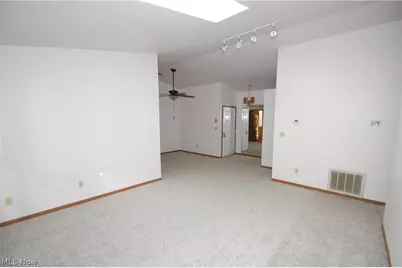 1327 Fox Run Drive, Boardman, OH 44512 - Photo 6