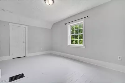 1010 Sawyer Avenue, Akron, OH 44310 - Photo 18