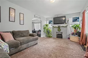 811 E Crosier St, Akron, OH 44306 - Photo 8