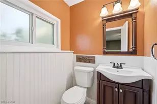 8860 Evergreen Dr, Mentor, OH 44060 - Photo 22