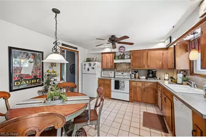 8860 Evergreen Drive, Mentor, OH 44060 - Photo 10