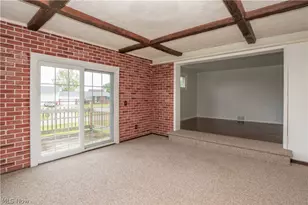 4544 Lakeknoll St, Louisville, OH 44641 - Photo 10