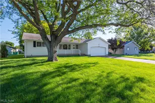 1910 W 37th St, Lorain, OH 44053 - Photo 2