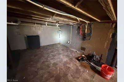918 Frederick Boulevard, Akron, OH 44320 - Photo 32