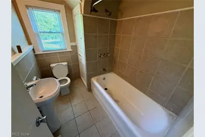 918 Frederick Boulevard, Akron, OH 44320 - Photo 16