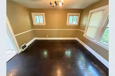 918 Frederick Boulevard, Akron, OH 44320 - Photo 10