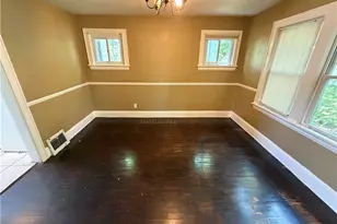 918 Frederick Blvd, Akron, OH 44320 - Photo 10