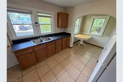 918 Frederick Boulevard, Akron, OH 44320 - Photo 12