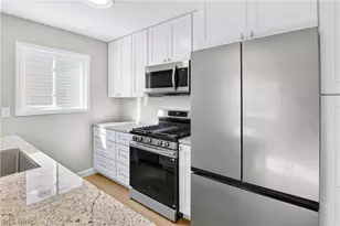 317 E 312th St, Willowick, OH 44095 - Photo 4