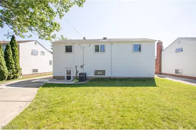 317 E 312th Street, Willowick, OH 44095 - Photo 34