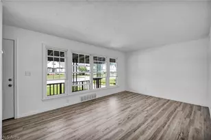 424 E 308th St, Willowick, OH 44095 - Photo 12