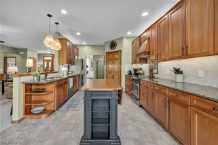1467 Brentfield Dr, Wadsworth, OH 44281 - Photo 8