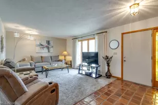 317 E Linwood Ave, Akron, OH 44301 - Photo 6