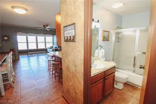 230 W Lakeshore Dr, Port Clinton, OH 43452 - Photo 10