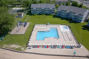 230 W Lakeshore Dr, Port Clinton, OH 43452 - Photo 14