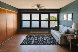 230 W Lakeshore Dr, Port Clinton, OH 43452 - Photo 4