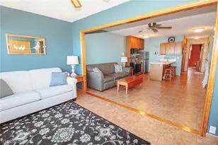 230 W Lakeshore Dr, Port Clinton, OH 43452 - Photo 4