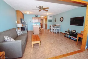 230 W Lakeshore Dr, Port Clinton, OH 43452 - Photo 10