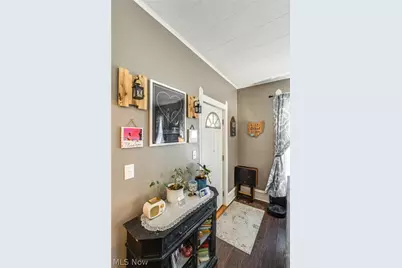 431 11th Street NE, Massillon, OH 44646 - Photo 2