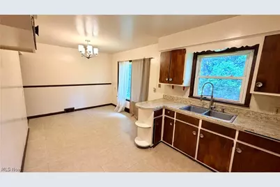 1101 Fess Avenue, Akron, OH 44307 - Photo 2