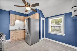 208 Longfellow St, Elyria, OH 44035 - Photo 16