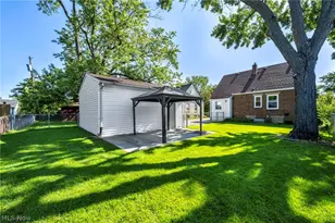 208 Longfellow St, Elyria, OH 44035 - Photo 34