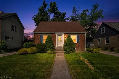 208 Longfellow Street, Elyria, OH 44035 - Photo 2