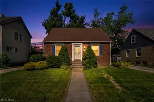 208 Longfellow St, Elyria, OH 44035 - Photo 2