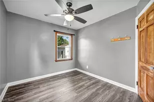 208 Longfellow St, Elyria, OH 44035 - Photo 18