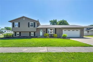 127 Edgefield Dr, Elyria, OH 44035 - Photo 2